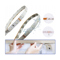 BERGE - 5m LED pásik RGB Sada – 4.8W, 60xSMD, 8mm, IP65, 12V DC – RGB (diaľkové ovládanie + adaptér v sade)