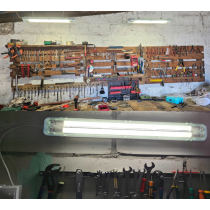 BERGE Sada hermetického LED svietidla 120 cm + 2x žiarivky G13 PREMIUM 4860lm STRONG