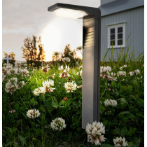 BERGE Solárna LED záhradná lampa na záhradný stĺpik so senzorom súmraku